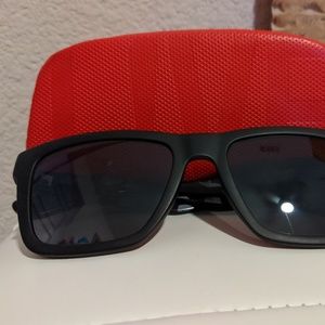 Lacoste L!ve sunglasses